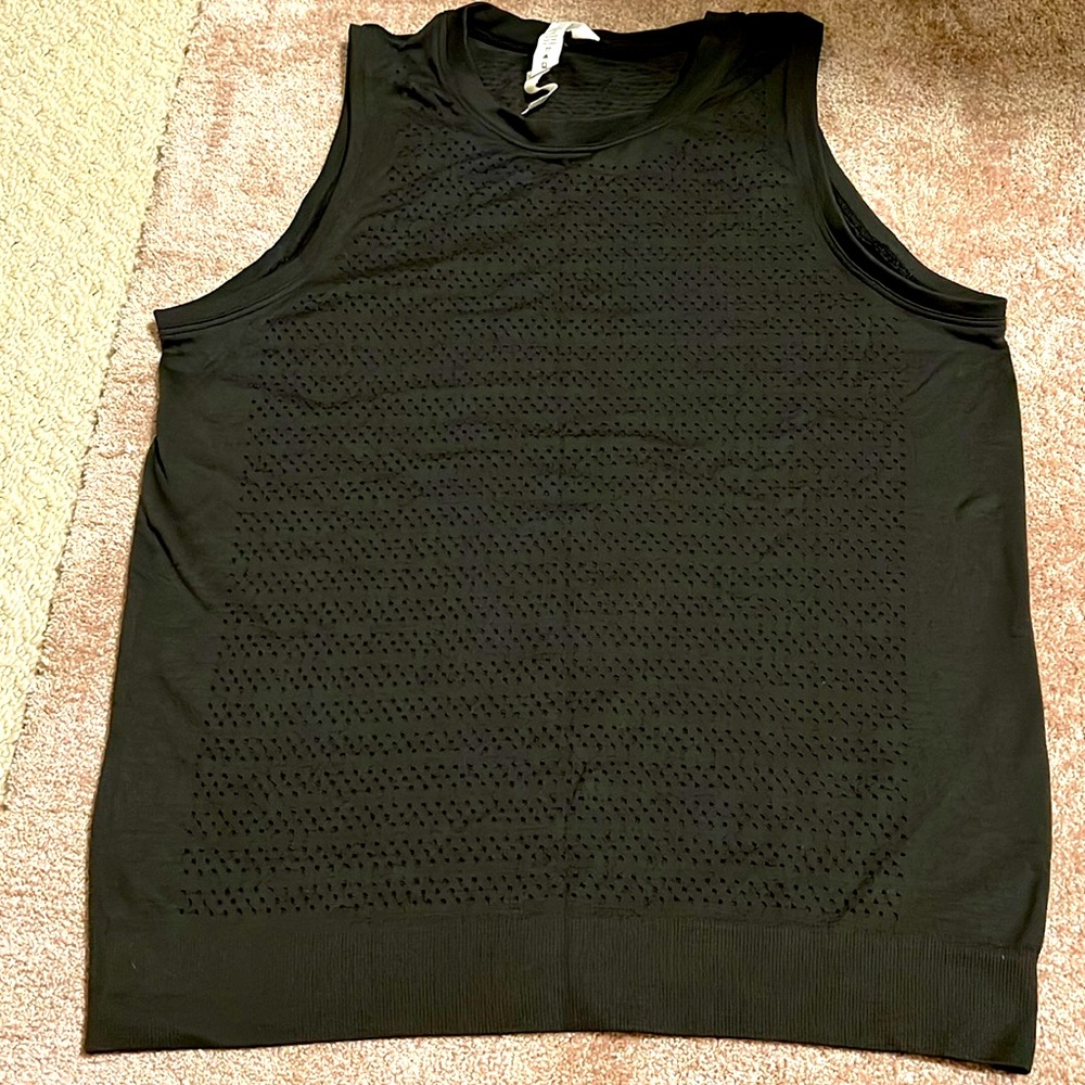 Nwot  Lululemon Breeze by Muscle Tank